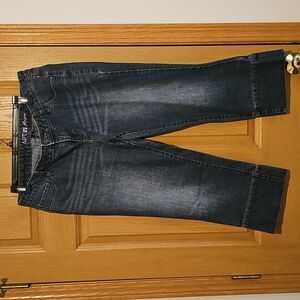 LIKE NEW Apt. 9 Women's Dark Blue Denim Capris Waist 17in. Inseam 22in
